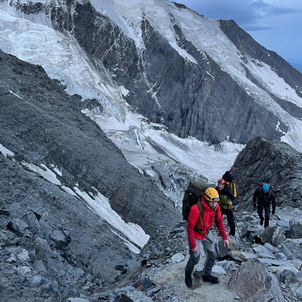 Mountaineering on Mont Blanc. Photo: Rigad