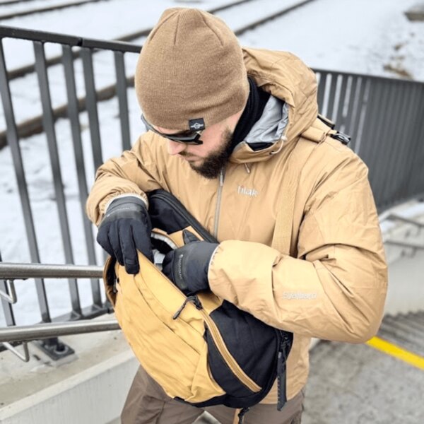 The Vertx<sup>&reg;</sup> Commuter crossbody backpack moved to the belly. Photo: Rigad