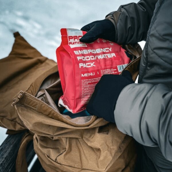 Emergency food supply Pro Ration in the evacuation backpack. Photo: Rigad