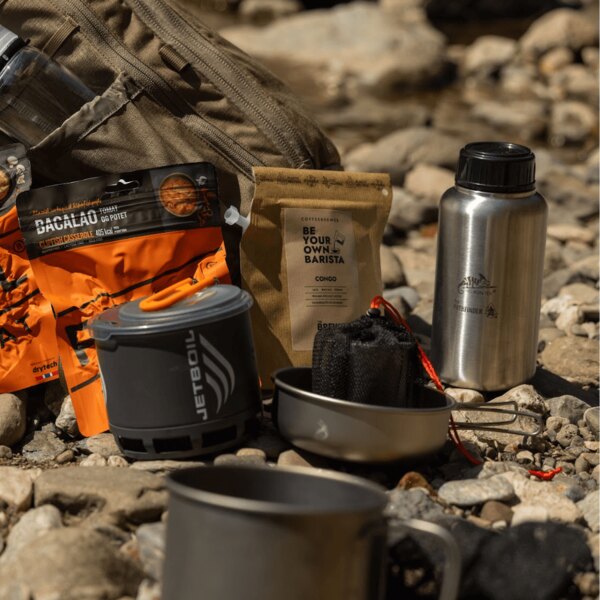 Crisis preparedness in practice – a basic emergency equipiment for 3 days including food, stove and water. Photo: Rigad