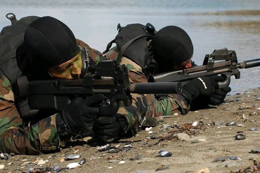 FN P90 in the Hands of Tactical Divers, Firing from the Prone Position, Bullpup Design