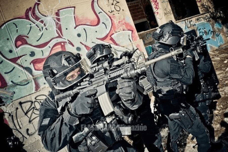 Busch PROtective ballistic helmets in use during tactical training in an urban environment. Photo: Busch PROtective