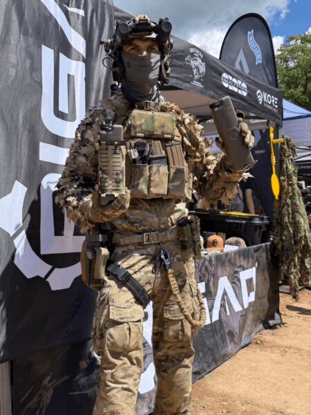 Operator wearing tactical gear equipped with the Qore Performance ICEPLATE<sup>&reg;</sup> and ICEFLASK<sup>&reg;</sup> thermoregulation systems.