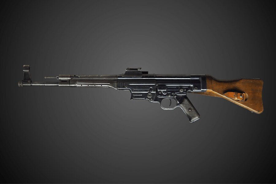 Side view of a German StG 44 assault rifle.
