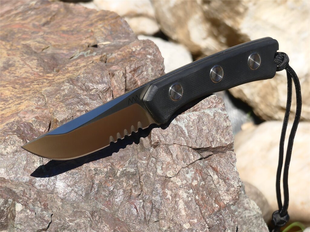 ANV® P200 Fixed Blade Knife with Combined Edge – Satin, leather sheath